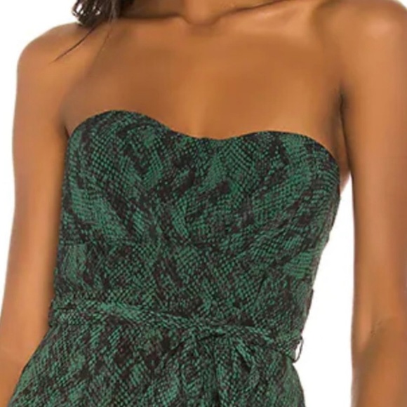 Michael Costello × REVOLVE Gwendolyn Jumpsuit in Green
Snake NWT Size XS - Picture 2 of 3
